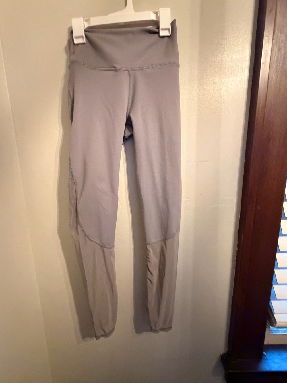 Fabletics High-Waist Women’s Performance Leggings - Light Gray